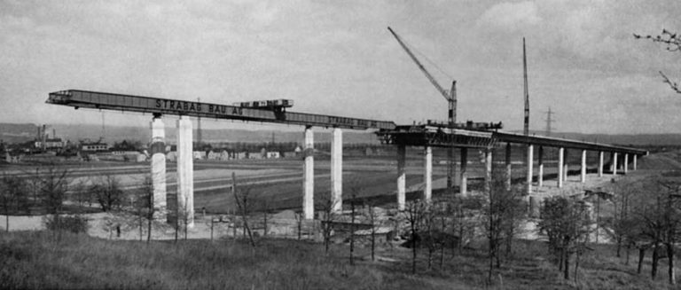 Erstmaliger Einsatz der von der Strabag entwickelten Vorbaurüstung bei der Brücke am Kettinger Hang