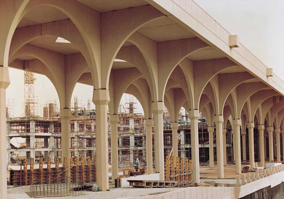 Arkadengänge der King-Saud Universität Riad/Saudi-Arabien