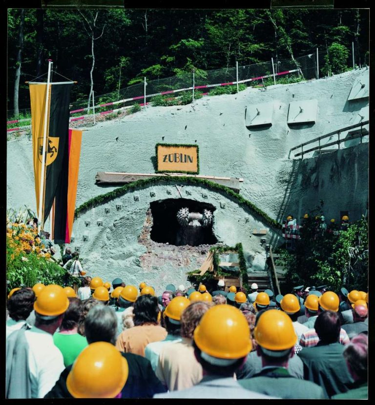 Tunneldurchbruch mit Teilschnittmaschine